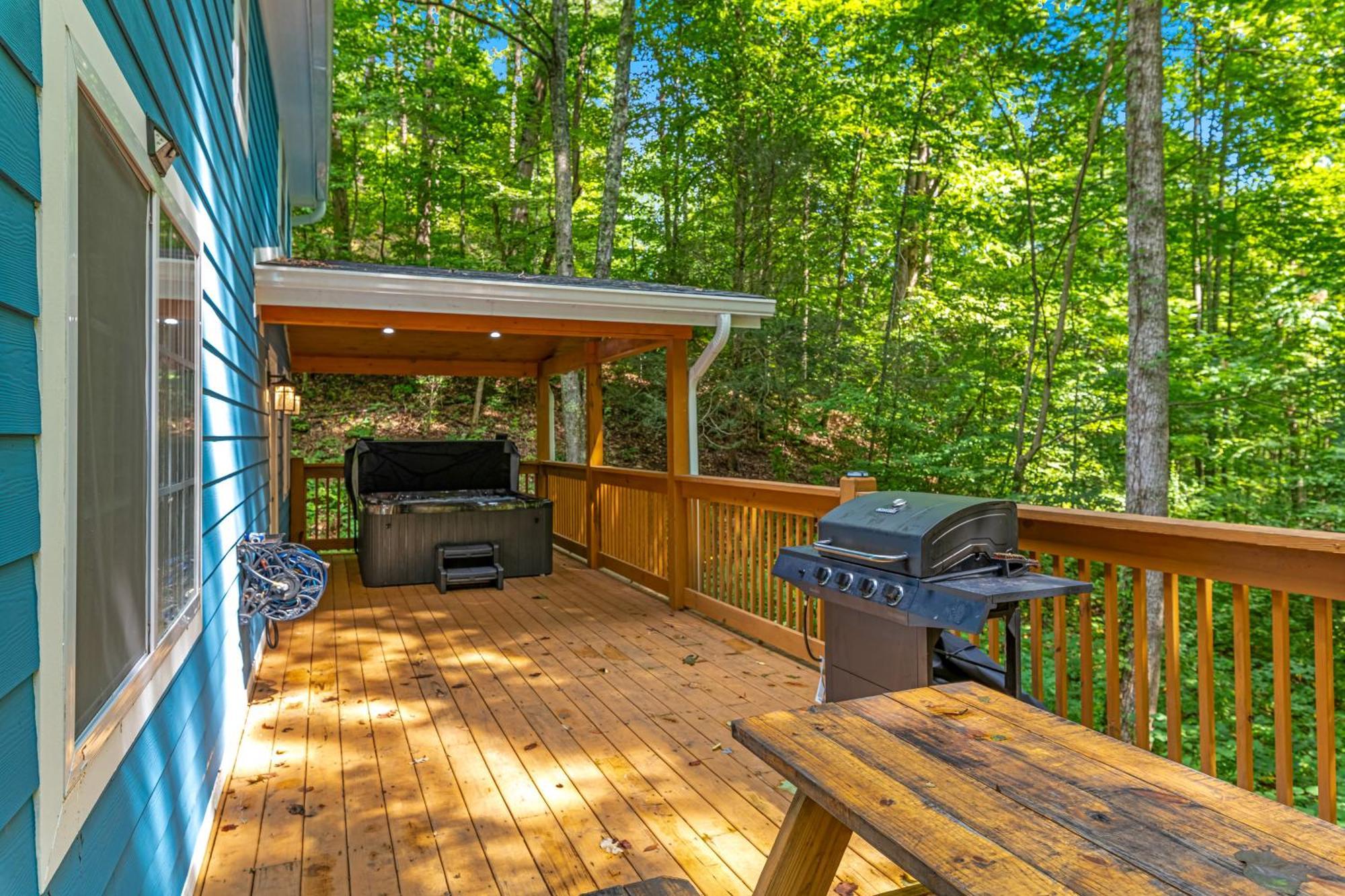 Serenity Cabin Pigeon Forge Exterior photo